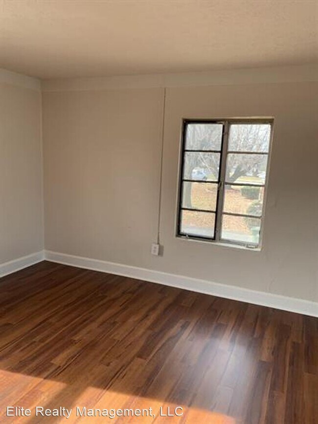 Building Photo - Studio, 1 bath House - 703 1/2 East 25th S...