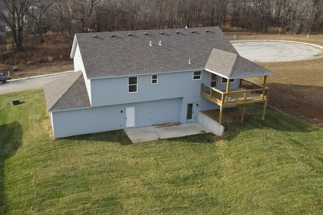 Building Photo - 103 Sally Cir