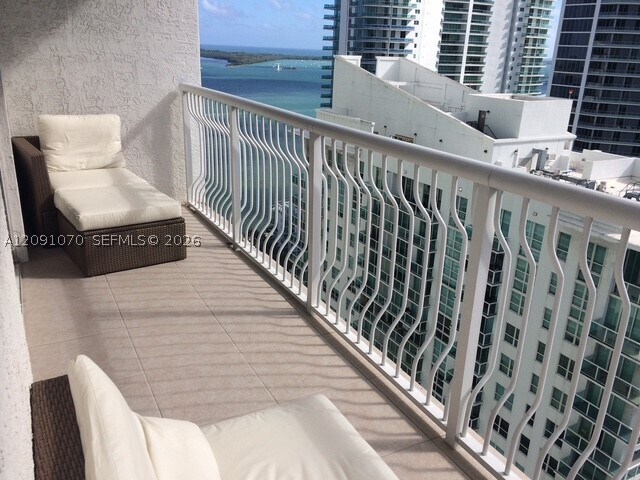 Foto del edificio - 1200 Brickell Bay Dr