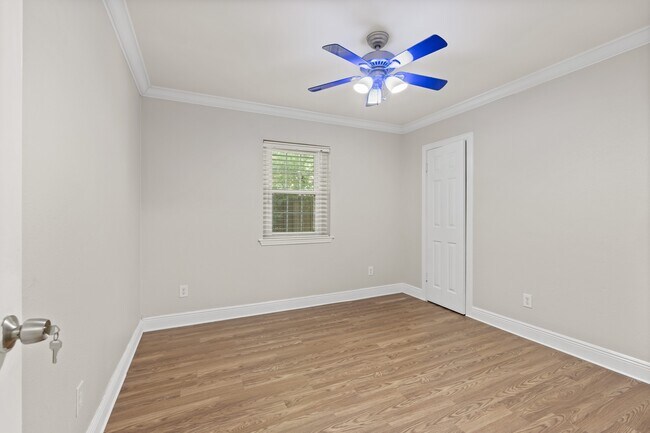 Foto del edificio - 404 Cavendish Dr