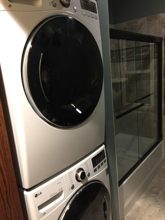 Steam washer and dryer in-unit - 100 Claremont Ave