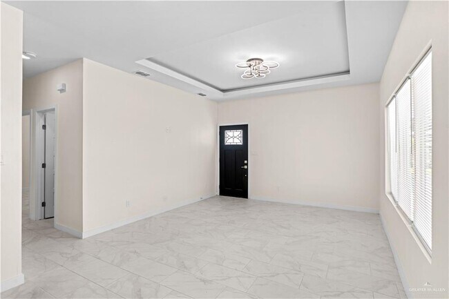 Building Photo - 14 Sparrow Rd