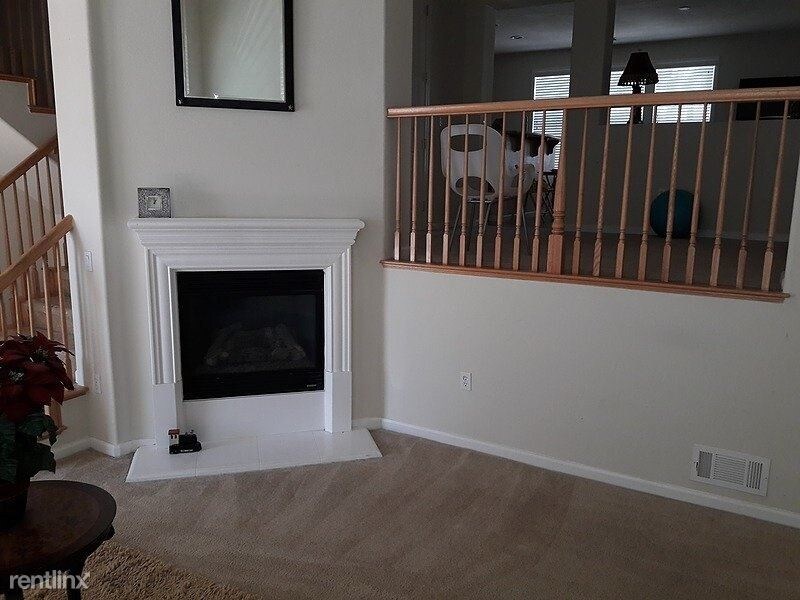 Building Photo - 4 br, 3.5 bath Townhome - 4542 Chancery Lane