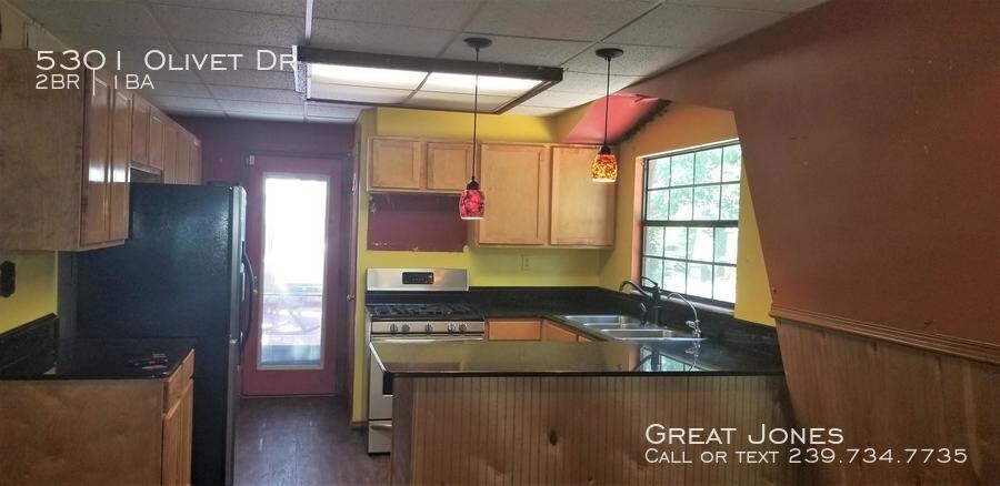 Foto principal - 2/1 HOME WITH SPIRAL STAIRCASE!!!