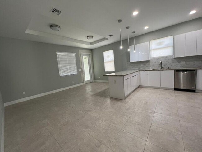 Foto del edificio - 227 N E St