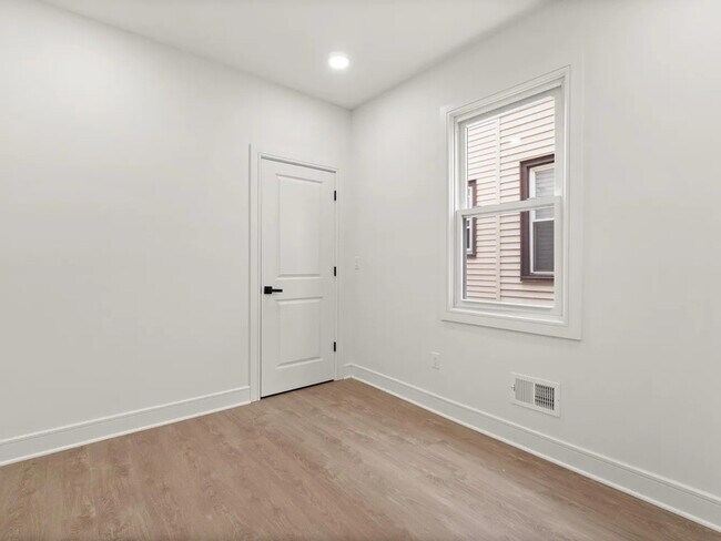 Foto del edificio - 99 Russell St