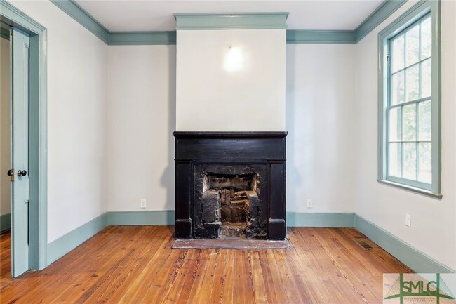 Building Photo - 510 E Jones St