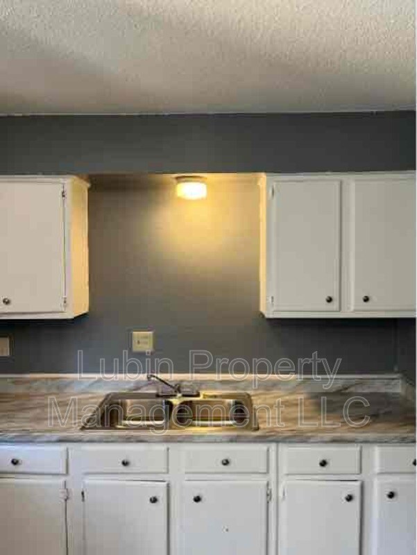 Foto del edificio - 2849 Coach Dr