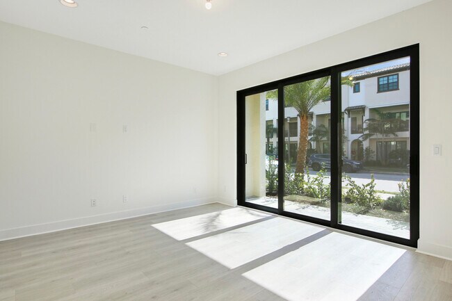 Building Photo - 5321 Sagan Ln