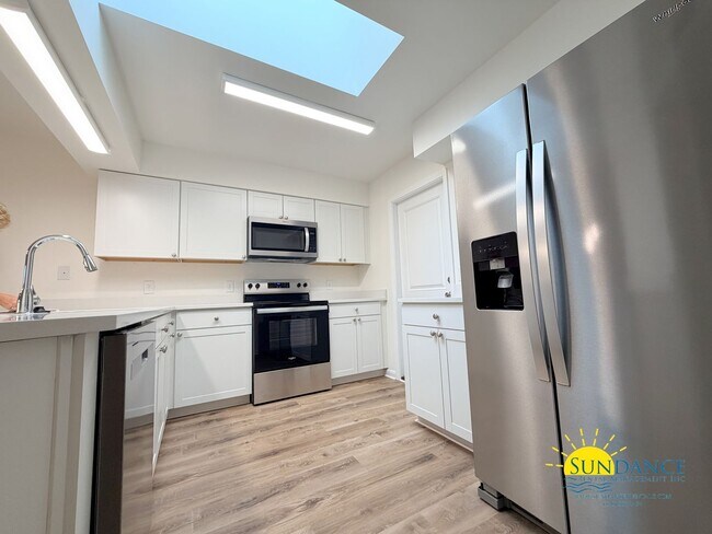 Foto del edificio - Fully Renovated 3 Bedroom Home in Shalimar!