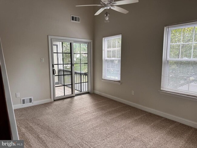 Building Photo - 292 Sassafrass Ct