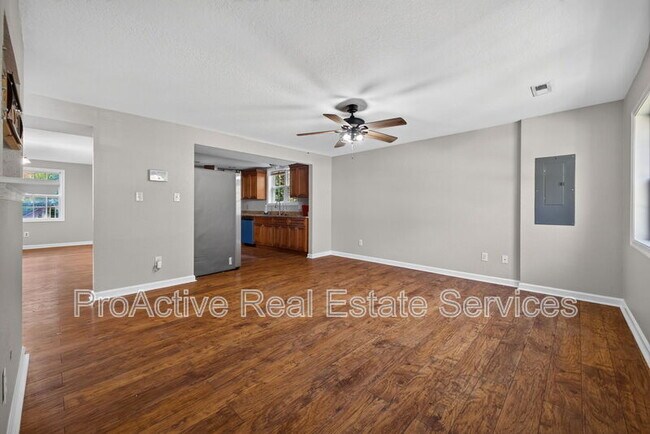 Foto del edificio - 1065 Lindenwood Ave