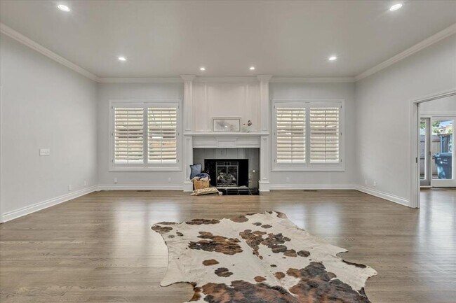Foto del edificio - 6313 Glenbrook Ct