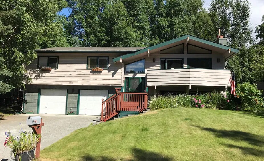 Primary Photo - 3805 Locarno Dr
