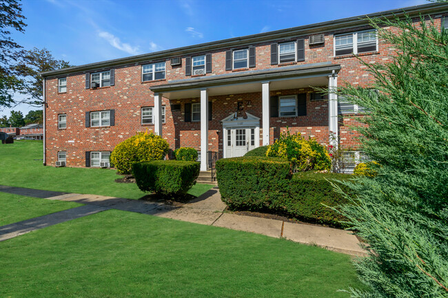 Foto del edificio - Lancaster Court Apartments