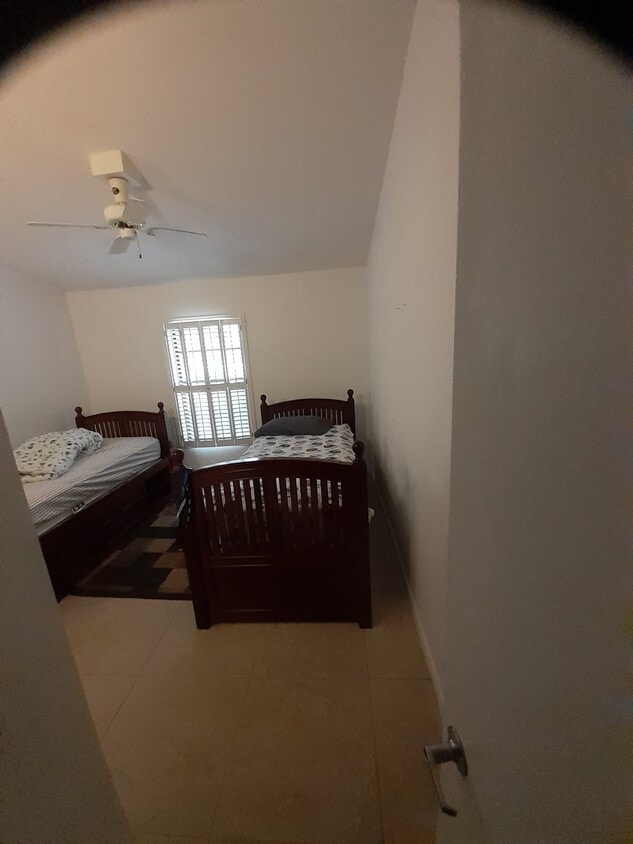 Primary Photo - 2482 SE Drayton Rd