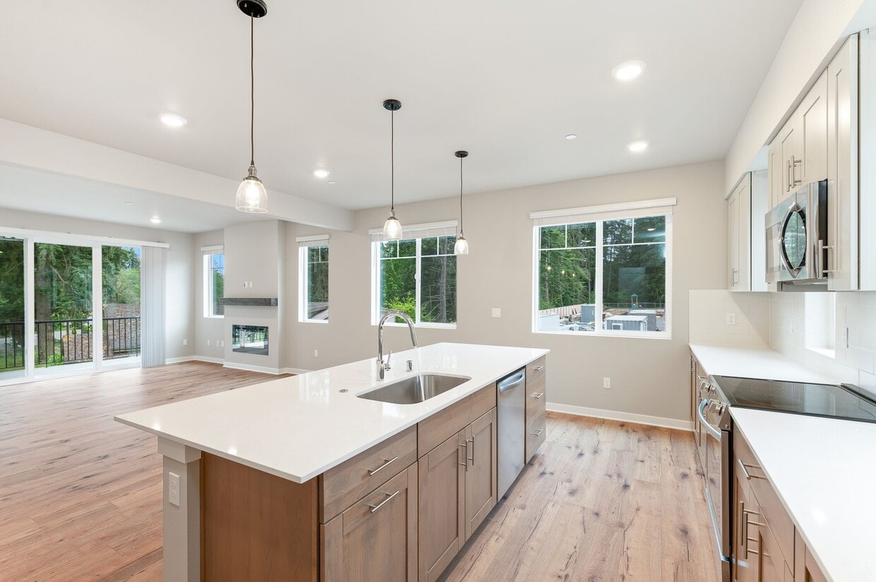 Primary Photo - 4 Bed | 3.5 Bathroom | 1800 Sq Ft | $3,700