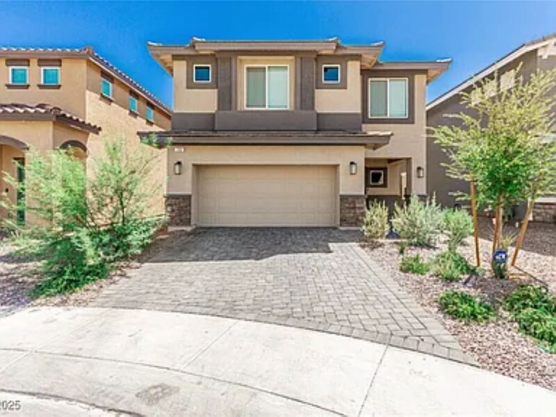 Foto principal - 330 Spring Dove Ave