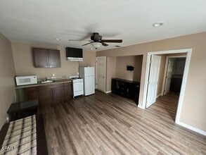 Building Photo - 996 Utica Ave