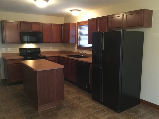 Foto del edificio - 1305 Harold Stewart Pky