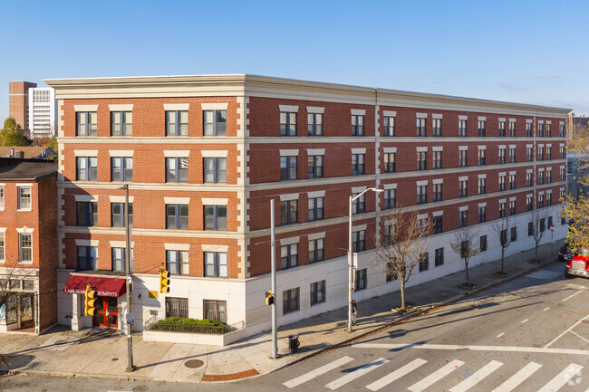 Building Photo - Landmark Apartments