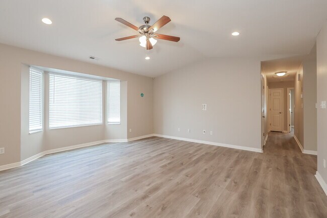 Foto del edificio - 2528 W 370 N St