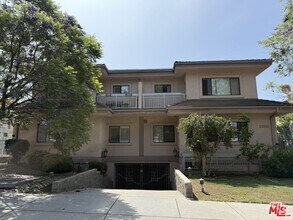 Building Photo - 1160 Thompson Ave