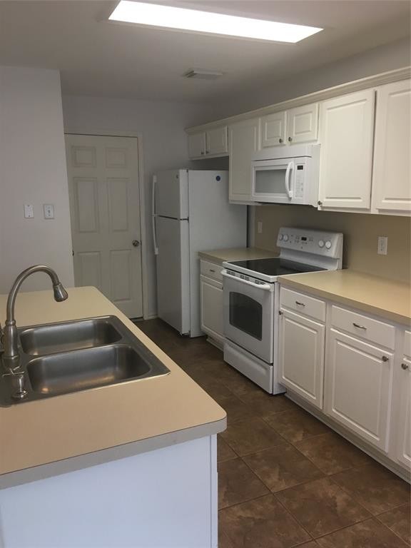 Foto del edificio - 111 N Villa Oaks Dr