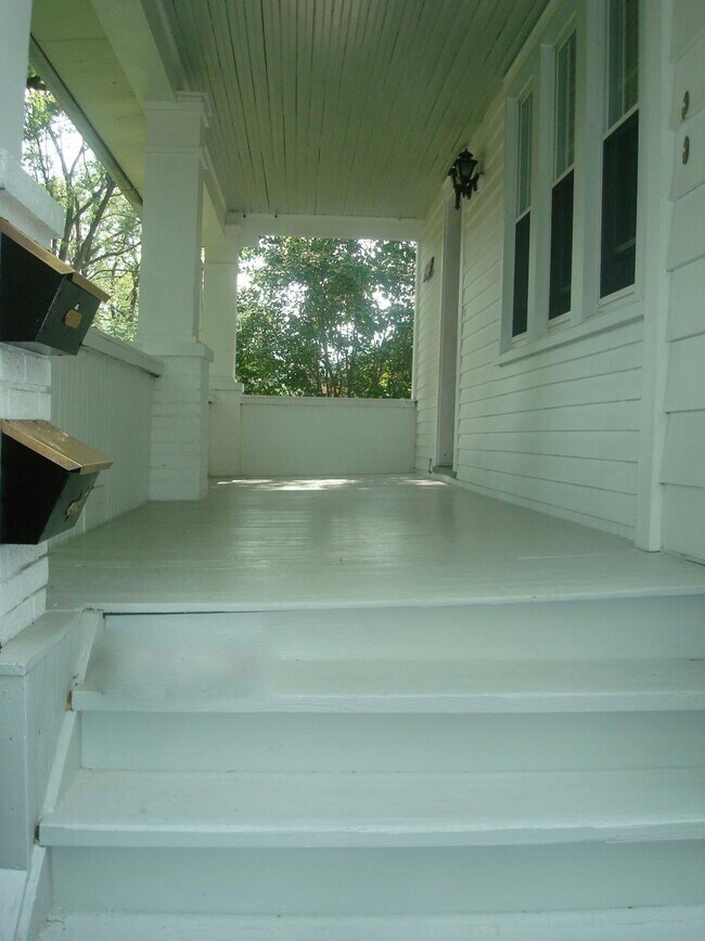 Foto del edificio - 1123 Midland Blvd