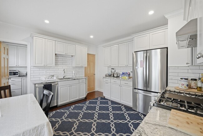 Foto del edificio - 34 Wilson Ave