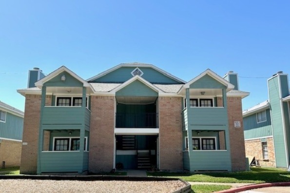 Exterior recientemente mejorado - Azulejo Apartments