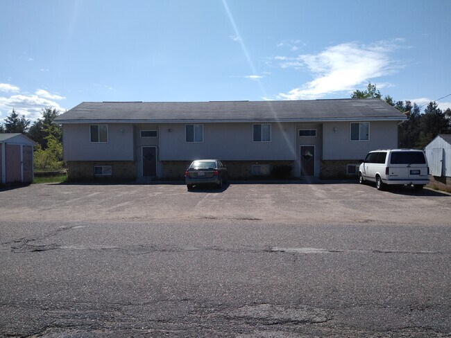 Building Photo - 128 Kawbawgam Rd