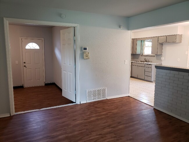 Foto del edificio - 4316 S Wofford Ave