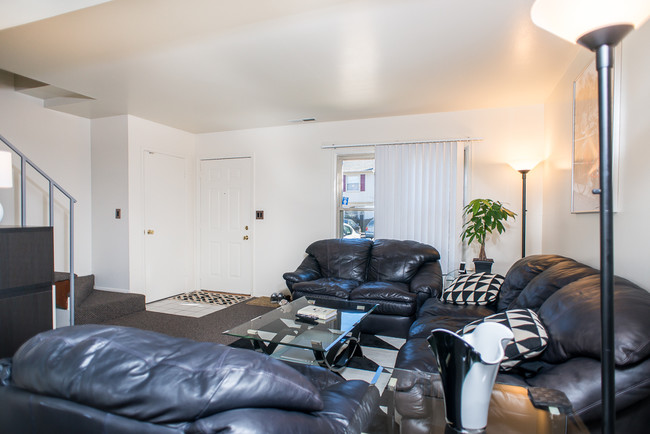 Living Room - Miller Maple Townhomes