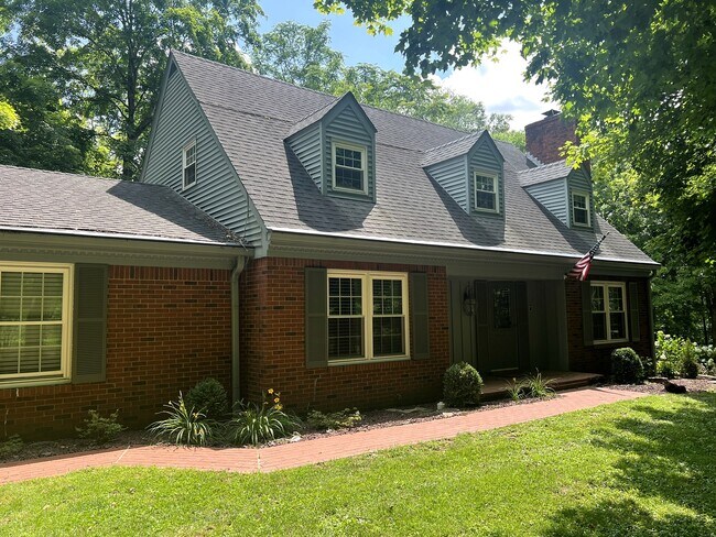 Foto del edificio - 1075 Woodland Ave