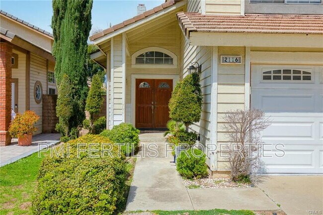 Building Photo - 2116 Sun Ridge Dr