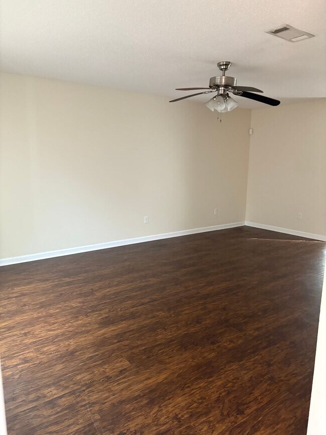 Foto del edificio - 212 Cloud Ln