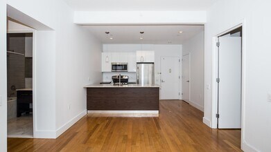 Building Photo - 836 Bergen St