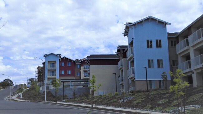 Foto del edificio - Sierra Heights Apartments