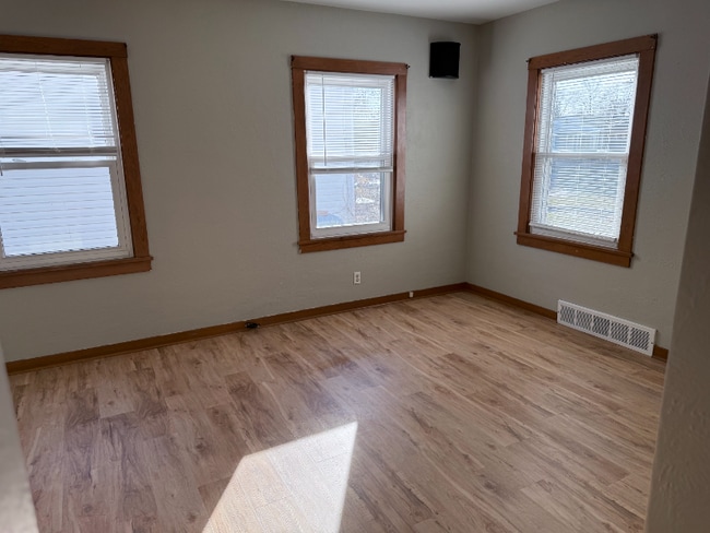 Building Photo - 1820 33rd St