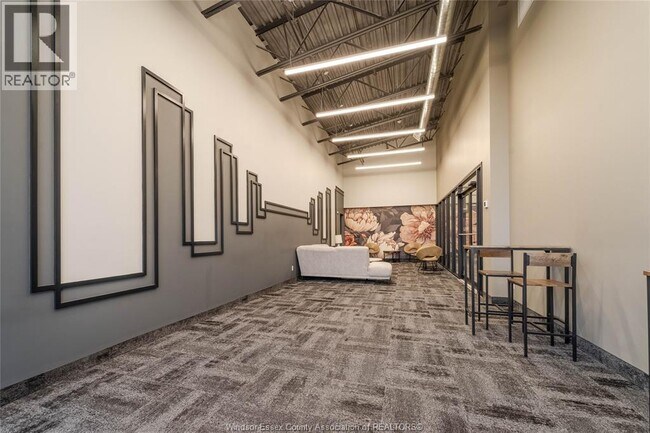 Photo du bâtiment - 1900 6th Conc