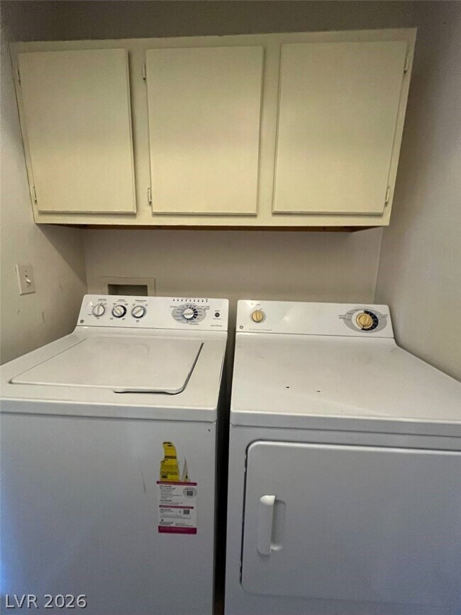 Foto del edificio - 3657 Lucky Horseshoe Ct