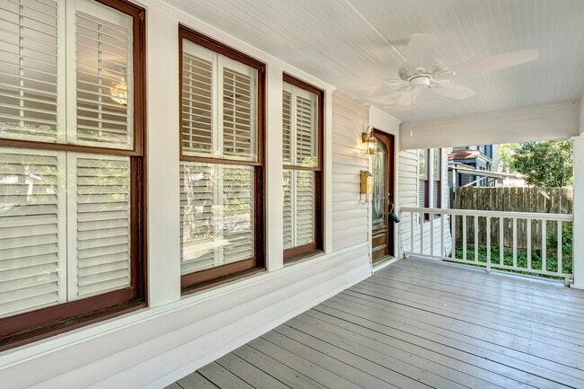 Foto del edificio - 1403 Bonnie Brae St