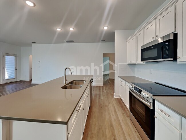 Foto del edificio - 1365 Soapstone Rd