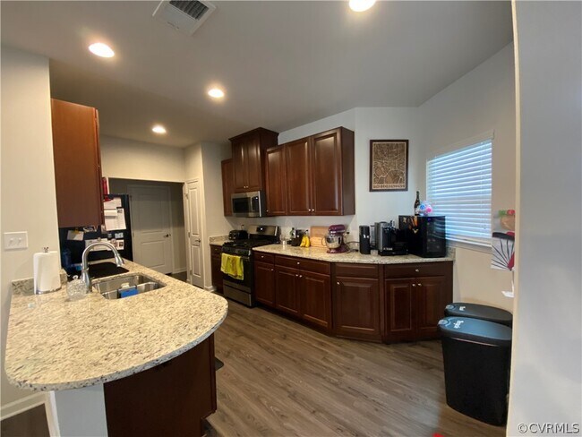Building Photo - 7983 Wistar Woods Ct