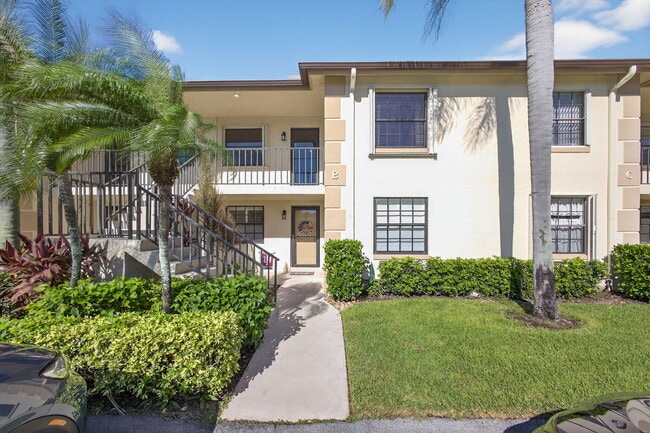 Foto del edificio - 202 Pinecrest Cir