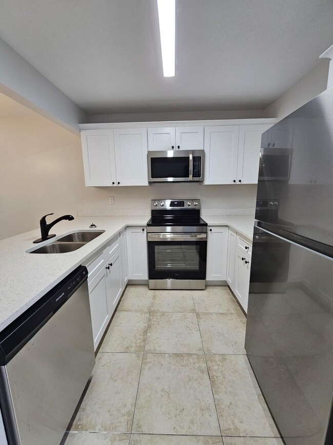 Foto del edificio - 1421 Windorah Way