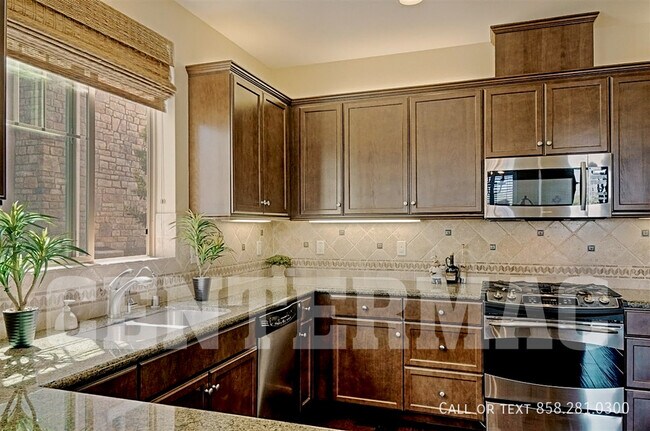 Foto del edificio - 10777 Canyon Grove Trail