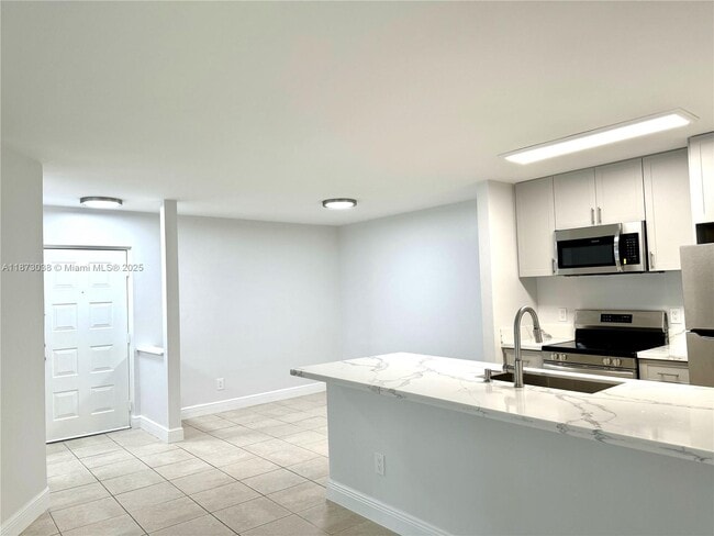 Building Photo - 15770 SW 106th Terrace