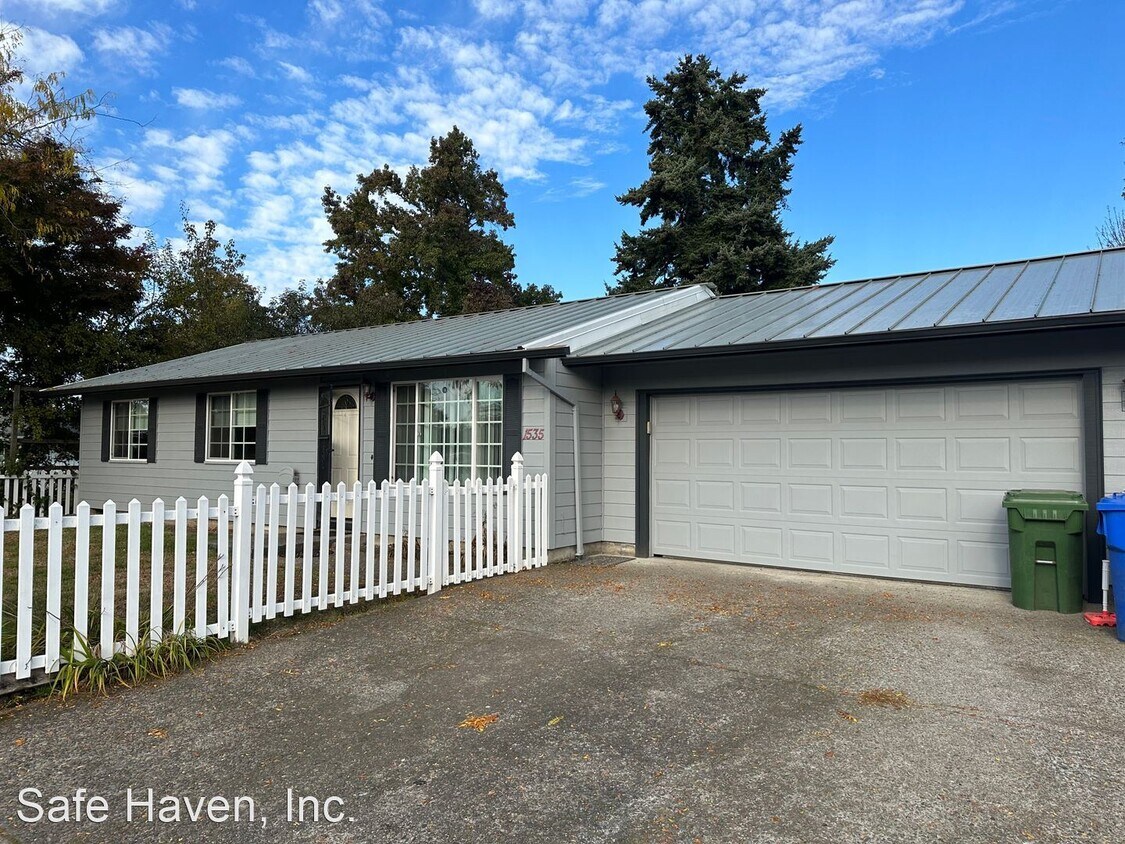 Foto principal - 3 br, 2 bath House - 1535 W. Brett Ct.